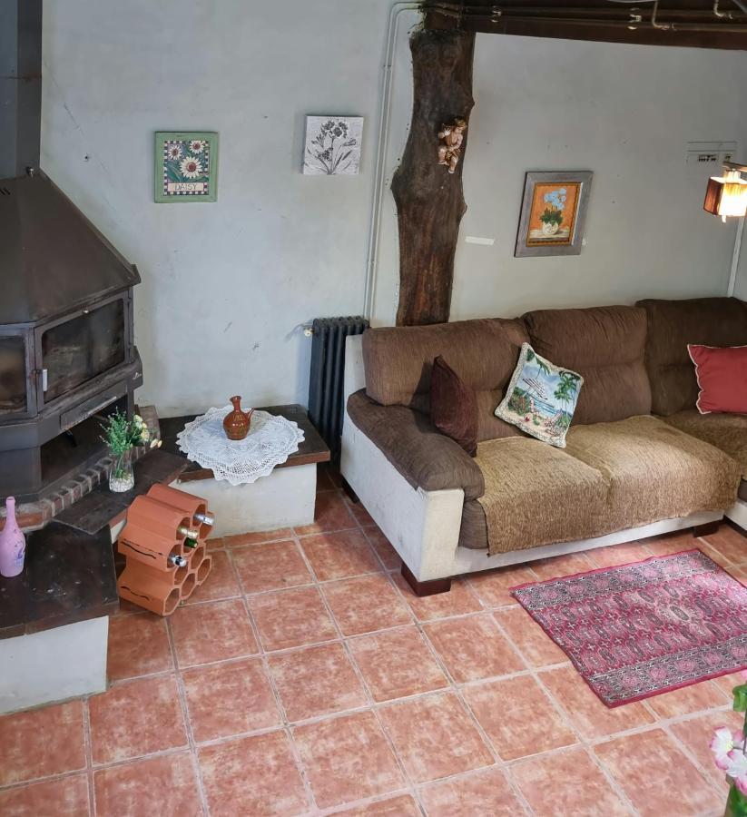 Corias Casona Junto Al Narcea Exterior foto