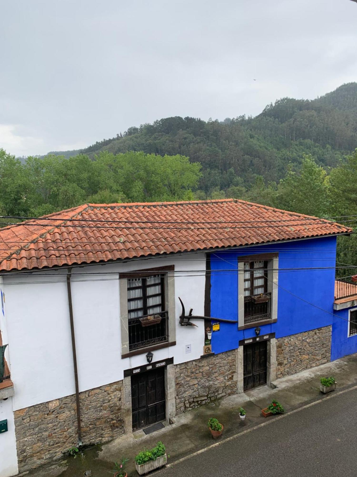 Corias Casona Junto Al Narcea Exterior foto